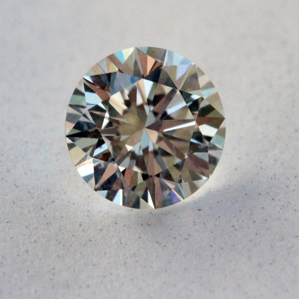 1,51 ct rund lab-grown diamant fra siden